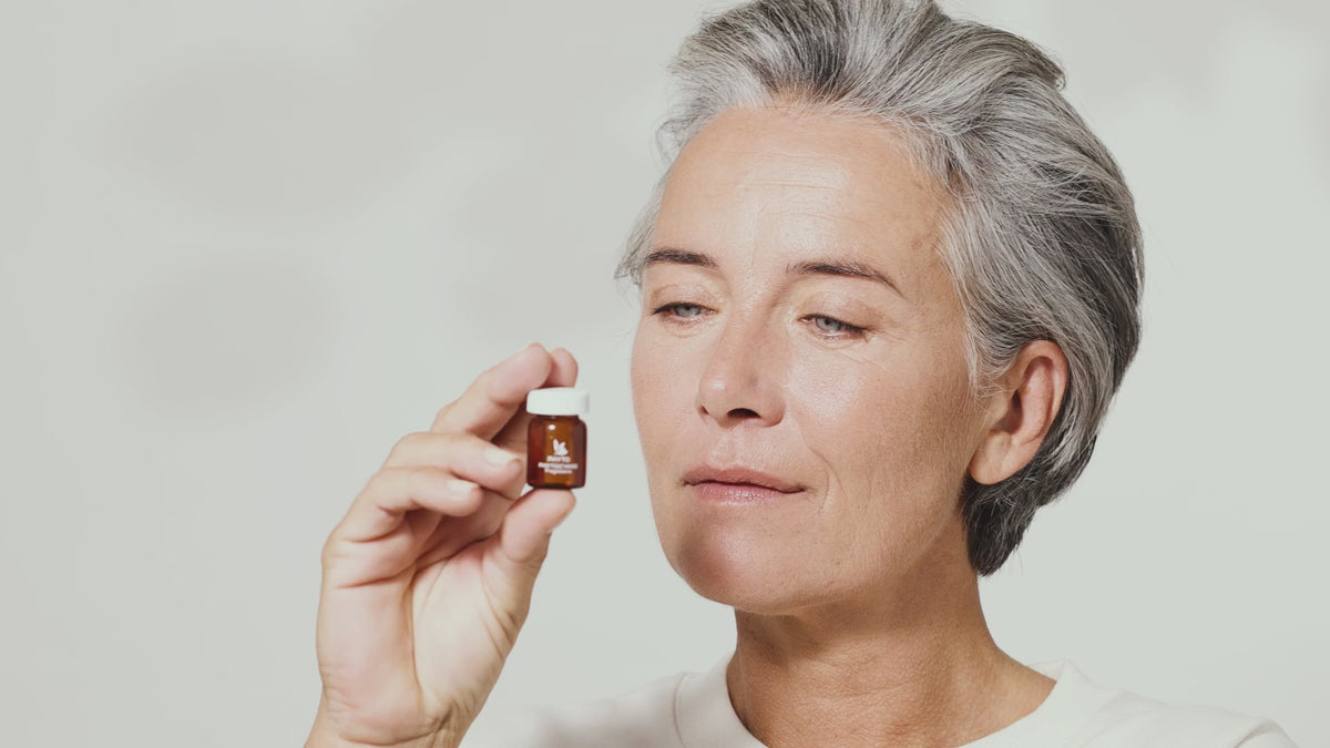 Load video: PHYTOCYANE Densifying Treatment for Progressive Hair Thinning - Women